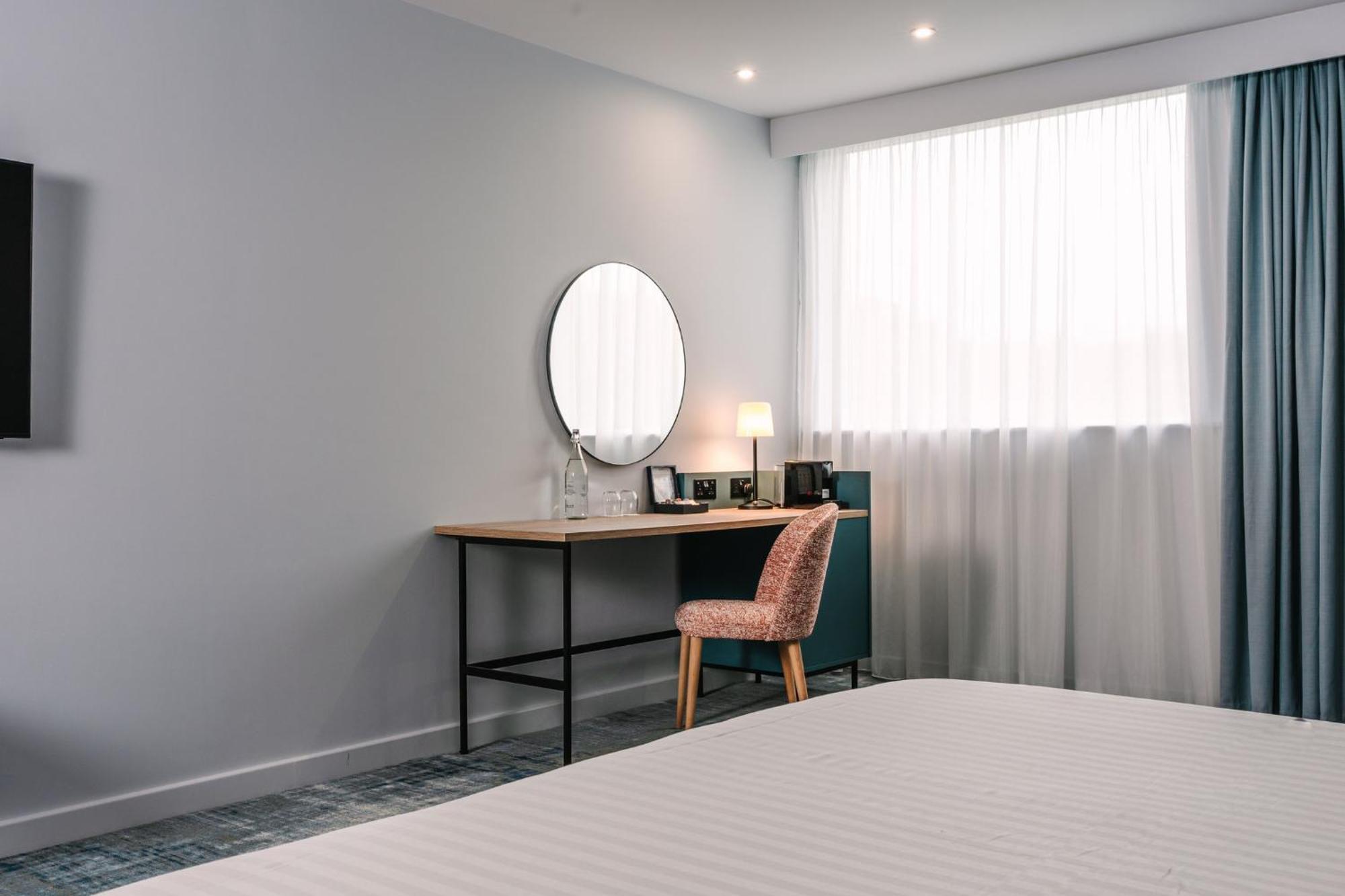 Voco Winchester Hotel & Spa By Ihg Экстерьер фото