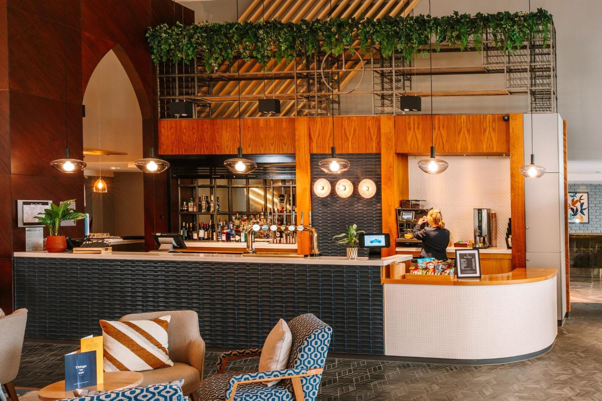 Voco Winchester Hotel & Spa By Ihg Экстерьер фото